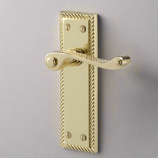 Georgian Lever Door Handles With Latch - Polished Brass