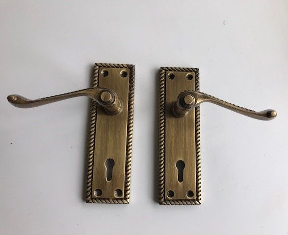 Georgian Lever Door Handles With Keyhole - Antique Style